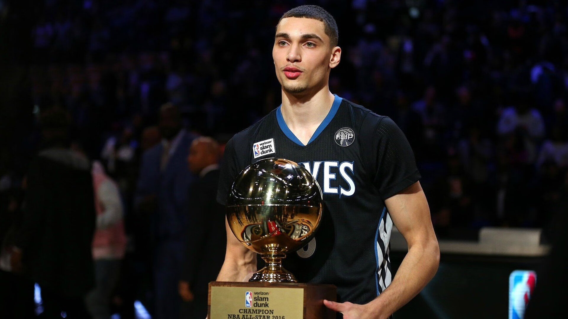 勇士止住连败,库里和穆迪引领球队回到正轨,勇士库里出场